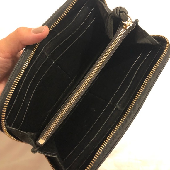 Bottega Veneta Leather Intrecciato Wallet - Picture 5 of 8